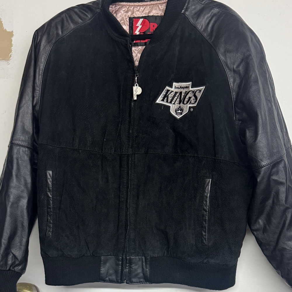Pro Player Los Angeles Kings vintage 90’s Black Leather Bomber Jacket